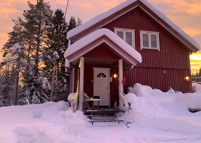 Landgård Feriehus, Sentrum, Only A 5 Minutes Drive Privat overnatting *
